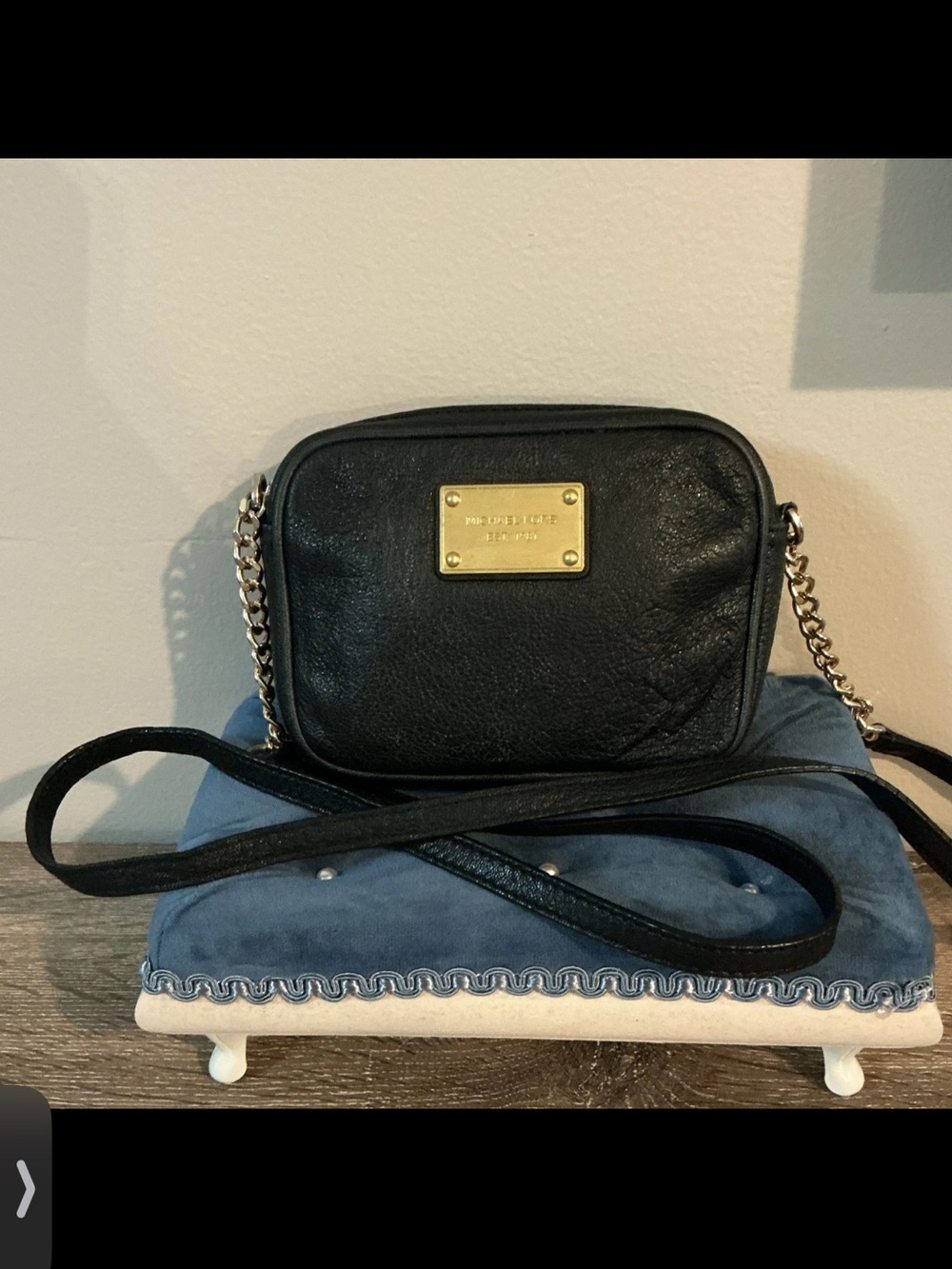 Michael Kors Black Leather Small Crossbody with Gold Hardware EUC 6x4.5x1.5